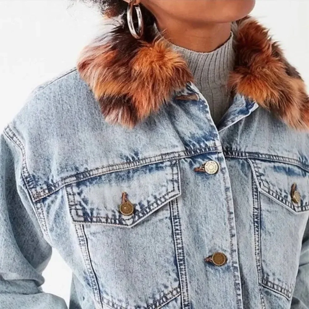 BDG Urban Outfitters Faux Fur Lined Denim Trucker Jacket Women’s Size XS… - Picture 5 of 12